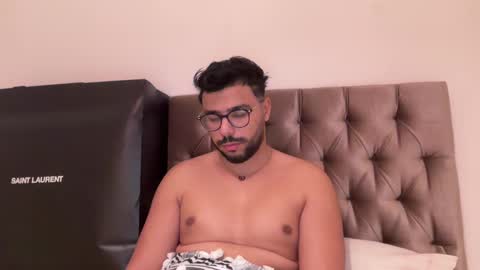 Snapshot of thearabboy98 chatting on 01/22/25, 08:38 thearabboy98 online show from 01/22/25, 08:38