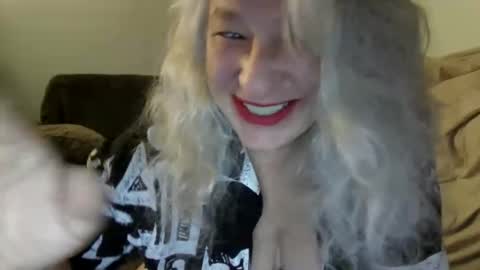 Snapshot of thearcticmilf chatting on 06/03/26, 12:52 The Arctic Milf online show from 06/03/26, 12:52