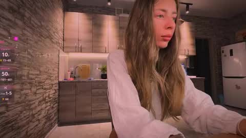 Snapshot of thearte1 chatting on 09/08/25, 05:45 J online show from 09/08/25, 05:45