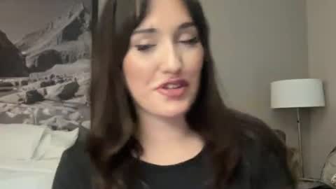 Girl Next Door  online show from 04/26/26, 01:03