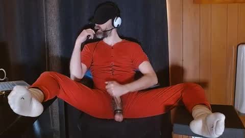 Snapshot of thebarefootgamer chatting on 03/02/25, 02:10 Blue and Red online show from 03/02/25, 02:10