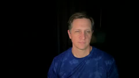 Snapshot of thebatandthecat10 chatting on 07/16/26, 04:02 ISABELLA or MATT online show from 07/16/26, 04:02