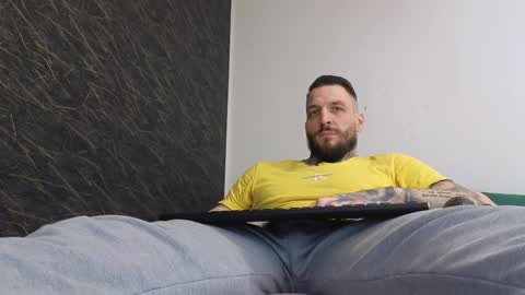 John online show from 03/08/25, 09:39