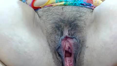 Snapshot of thebestpussyhairy chatting on 12/31/24, 03:45 Karla online show from 12/31/24, 03:45