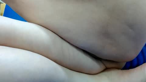 Snapshot of thebestpussyhairy chatting on 01/24/25, 10:32 Karla online show from 01/24/25, 10:32