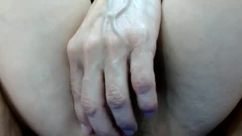 Snapshot of thebestpussyhairy chatting on 01/25/25, 05:07 Karla online show from 01/25/25, 05:07