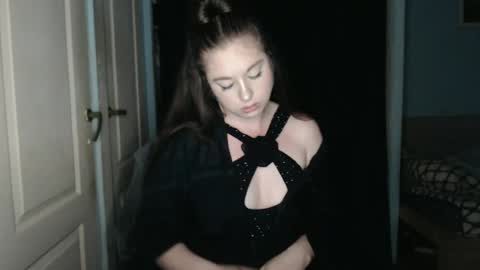 Snapshot of theblackdiamond194588 chatting on 07/19/26, 06:44 raissa online show from 07/19/26, 06:44