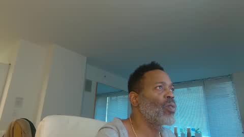 Snapshot of theblacklordmaster chatting on 01/15/25, 02:02 theblacklordmaster online show from 01/15/25, 02:02