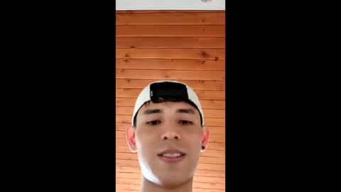 Snapshot of thebluesky_18 chatting on 12/05/25, 08:05 thebluesky_18 online show from 12/05/25, 08:05