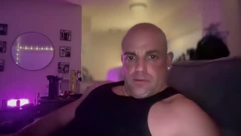 Snapshot of thebuzz777 chatting on 12/06/24, 11:22 theBuzz777 online show from 12/06/24, 11:22