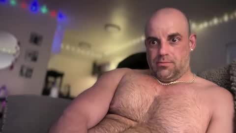 Snapshot of thebuzz777 chatting on 02/12/25, 06:19 theBuzz777 online show from 02/12/25, 06:19