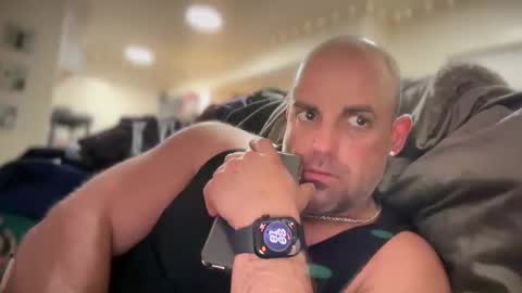 Snapshot of thebuzz777 chatting on 02/19/25, 09:06 theBuzz777 online show from 02/19/25, 09:06