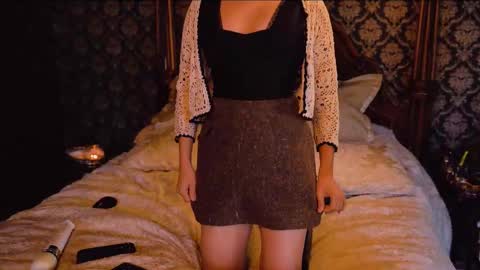 Snapshot of thecamwoman chatting on 11/26/25, 08:21 Joan online show from 11/26/25, 08:21