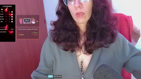 Snapshot of thecherry_paulette chatting on 02/21/25, 02:39 Paulette online show from 02/21/25, 02:39