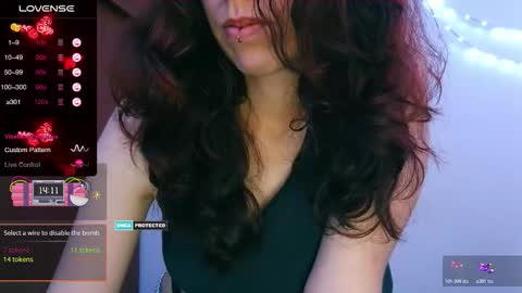 Snapshot of thecherry_paulette chatting on 10/21/25, 09:59 Paulette online show from 10/21/25, 09:59