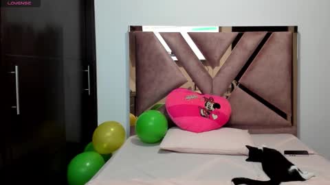 TheChicaNextDoor  online show from 03/19/26, 11:09