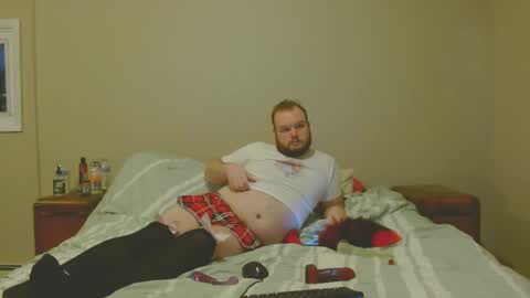 Snapshot of thecoolyesy chatting on 02/07/25, 10:52 thecoolyesy online show from 02/07/25, 10:52