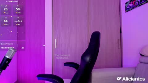 Alicia Alikath  online show from 01/16/26, 01:26