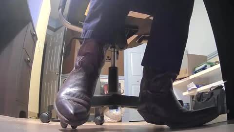 thecowboy_74 online show from 12/04/25, 12:42