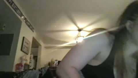 Snapshot of thedevinemilf chatting on 07/06/26, 01:24 Masked Milf Christina online show from 07/06/26, 01:24