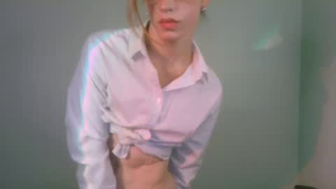 Snapshot of thedollxxxperience chatting on 12/03/24, 03:55 Yolanda online show from 12/03/24, 03:55