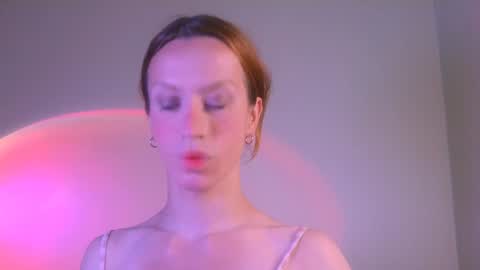 Snapshot of thedollxxxperience chatting on 12/15/24, 04:37 Yolanda online show from 12/15/24, 04:37