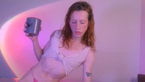 Snapshot of thedollxxxperience chatting on 12/30/24, 05:13 Yolanda online show from 12/30/24, 05:13