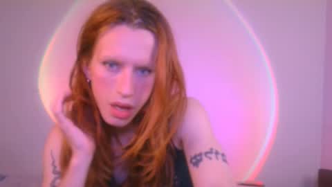 Snapshot of thedollxxxperience chatting on 01/02/25, 09:28 Yolanda online show from 01/02/25, 09:28