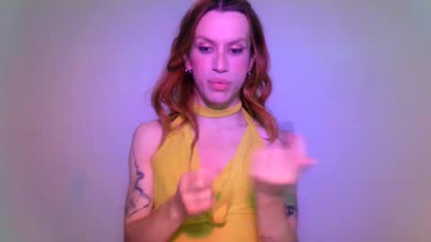 Snapshot of thedollxxxperience chatting on 02/02/25, 08:19 Yolanda online show from 02/02/25, 08:19