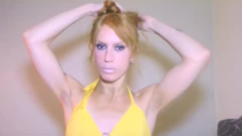 Snapshot of thedollxxxperience chatting on 11/01/25, 05:04 Yolanda online show from 11/01/25, 05:04