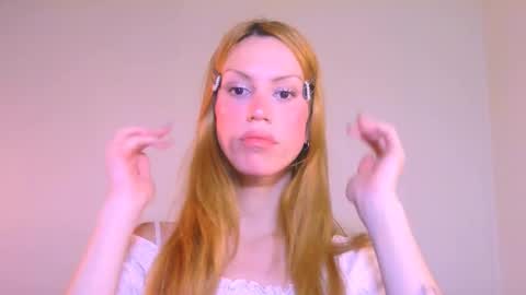 Snapshot of thedollxxxperience chatting on 12/15/25, 04:00 Yolanda online show from 12/15/25, 04:00