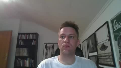 Snapshot of thedon2123 chatting on 03/11/25, 09:15 thedon2123 online show from 03/11/25, 09:15