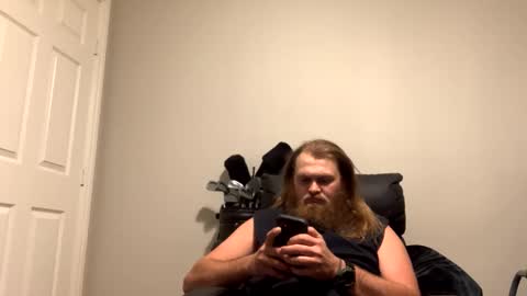 Snapshot of thedude715981 chatting on 12/19/24, 05:07 thedude715981 online show from 12/19/24, 05:07