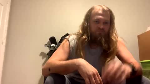 Snapshot of thedude715981 chatting on 12/20/24, 04:09 thedude715981 online show from 12/20/24, 04:09