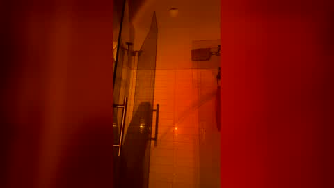 Snapshot of theekingcapo chatting on 05/13/26, 09:39 king capo thee online show from 05/13/26, 09:39