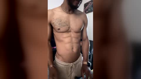 Snapshot of theekingcapo chatting on 05/16/26, 12:04 king capo thee online show from 05/16/26, 12:04