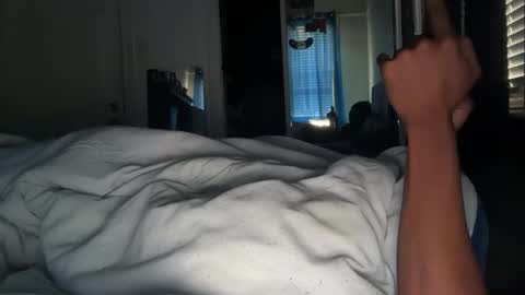 Snapshot of theeshooterr chatting on 12/22/24, 12:49 theeshooterr online show from 12/22/24, 12:49