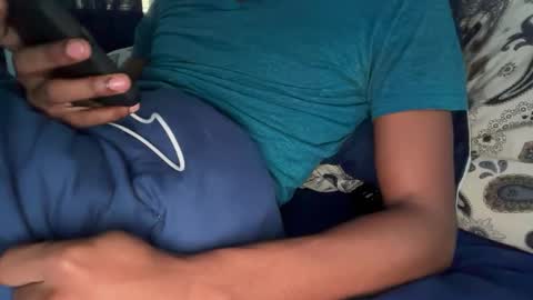 Snapshot of theeshooterr chatting on 12/29/24, 02:31 theeshooterr online show from 12/29/24, 02:31