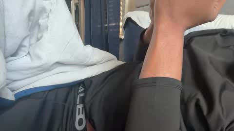 Snapshot of theeshooterr chatting on 01/17/25, 04:04 theeshooterr online show from 01/17/25, 04:04