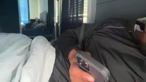 Snapshot of theeshooterr chatting on 01/26/25, 04:09 theeshooterr online show from 01/26/25, 04:09