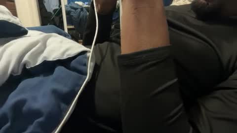 Snapshot of theeshooterr chatting on 02/10/25, 12:19 theeshooterr online show from 02/10/25, 12:19