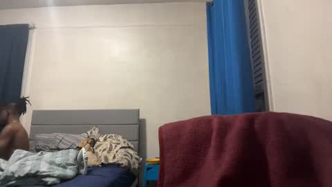 Snapshot of theeshooterr chatting on 09/21/25, 06:48 theeshooterr online show from 09/21/25, 06:48