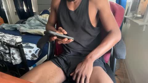 Snapshot of theeshooterr chatting on 09/26/25, 03:27 theeshooterr online show from 09/26/25, 03:27