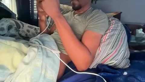 Snapshot of theeshooterr chatting on 11/01/25, 04:31 theeshooterr online show from 11/01/25, 04:31