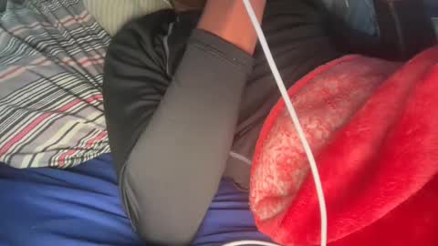 Snapshot of theeshooterr chatting on 11/27/25, 06:32 theeshooterr online show from 11/27/25, 06:32