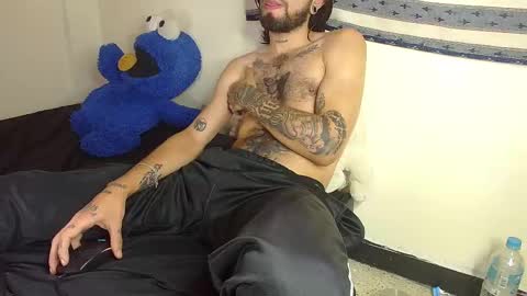 Snapshot of theferxxo_12 chatting on 02/05/25, 07:20 independent Model online show from 02/05/25, 07:20