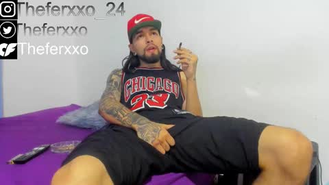 Snapshot of theferxxo_12 chatting on 11/19/25, 11:27 independent Model online show from 11/19/25, 11:27