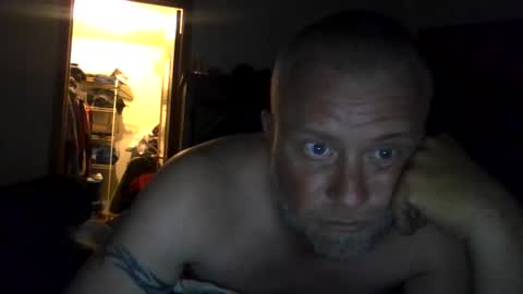Snapshot of theflirtinsquirts chatting on 05/24/26, 11:21 EthicalNightOps online show from 05/24/26, 11:21