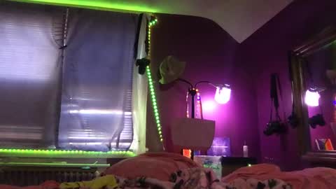 Snapshot of thegirlnextdoor28 chatting on 02/07/25, 08:31 Arianna online show from 02/07/25, 08:31