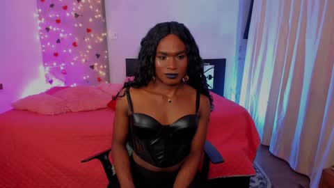 Snapshot of thegoldenbitch chatting on 12/27/24, 03:09 Goldie online show from 12/27/24, 03:09